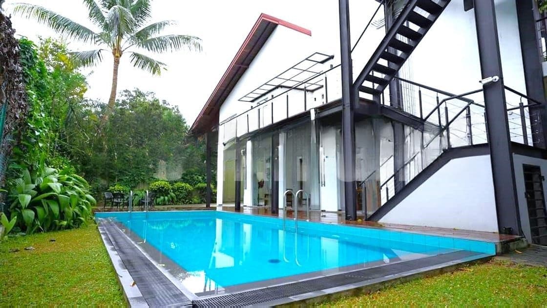 Beautiful Luxury Designed Villa-Type House for Sale in Hokandara