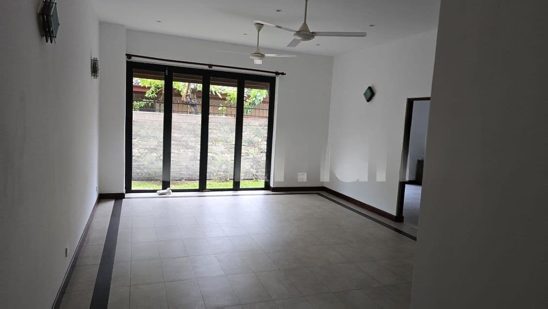 House For Sale In Colombo 8