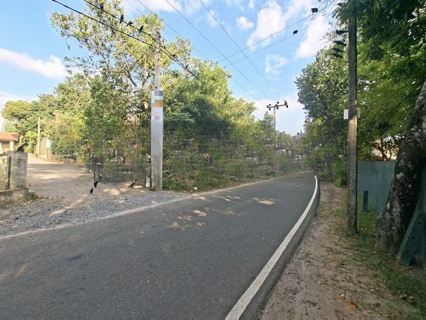 මාලබේ, හෝකන්දර ප්රදේශයේ පිහිටි ඉඩමක් විකිණීමට ඇත. (ID : HKND008S)