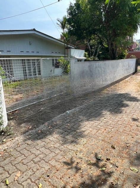 Nugegoda Mirihana Road 20 Perches Land with House for Sale