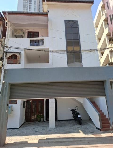 Commercial Building for Rent in Colombo 03 (C7-10176)