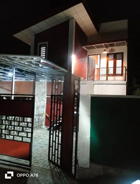 HJR103 - Upstairs House for Rent in Kadawatha🔅