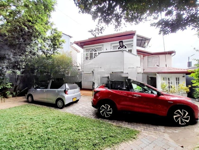 (AF176) 03 Storey House for Sale in 2nd Lane Galwala Road Nugegoda