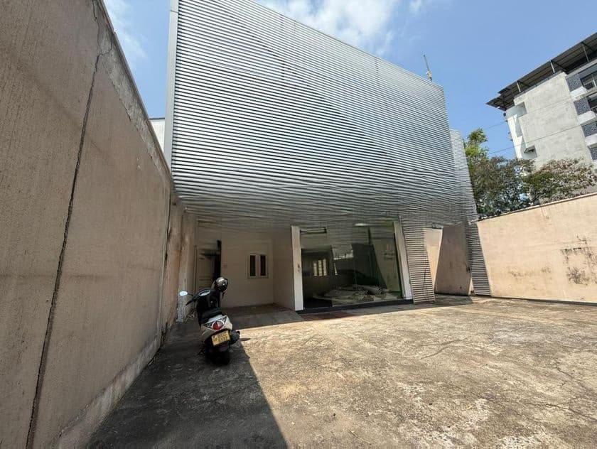 Building for Sale in Colombo 3