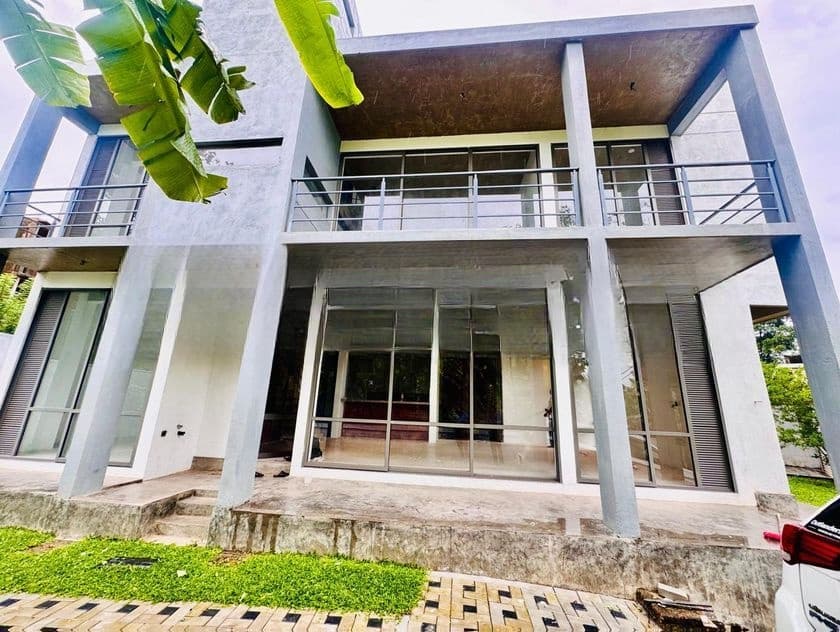 Modern Architectural Masterpiece in Angoda – 11 Perches of Prime Land