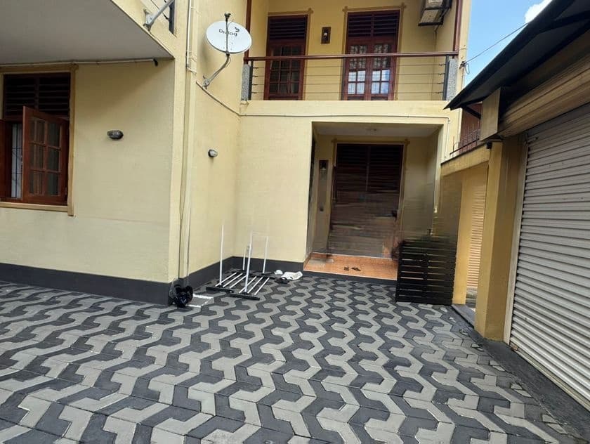 Two Storey House for Sale Battaramulla Ds40908