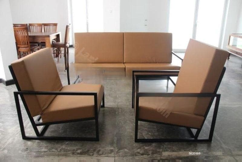 04 Bedroom Unfurnished 03 Storied House for Rent in Colombo 05 (A2532)