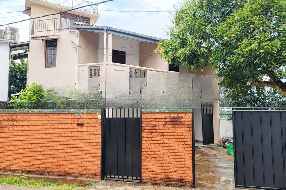 Two Storey House for Sale in Pipe Road, Koswaththa Ds2475