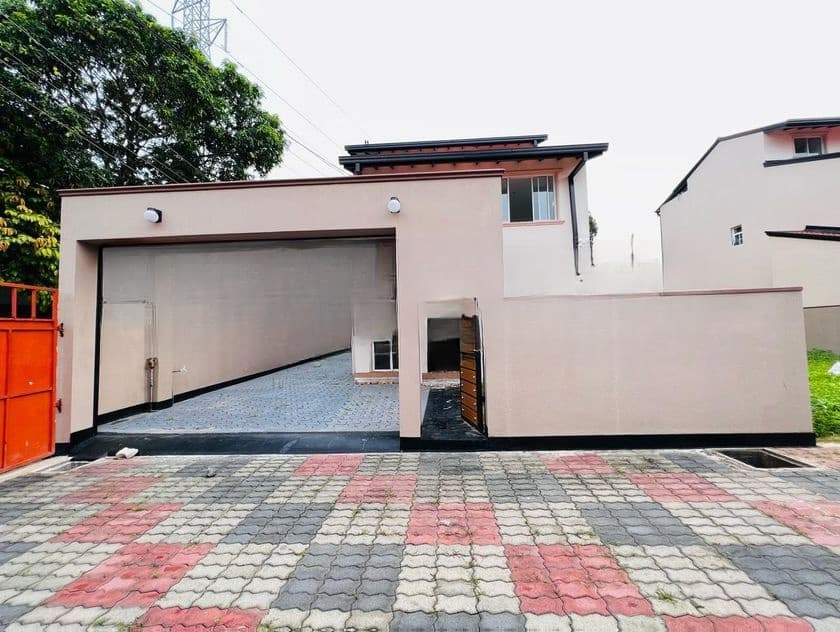 Luxury Brand New House Sale Talawatugoda