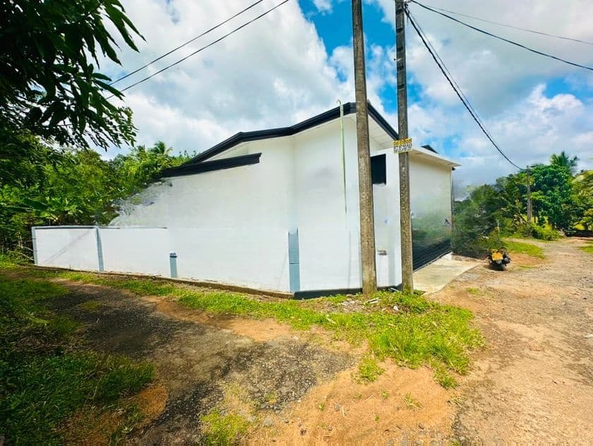 ( YS-1151) Valuable Single Storey House Sale in Homagama Halbarawa