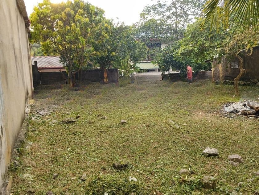 11 Perch Land for sell IN Malabe Town