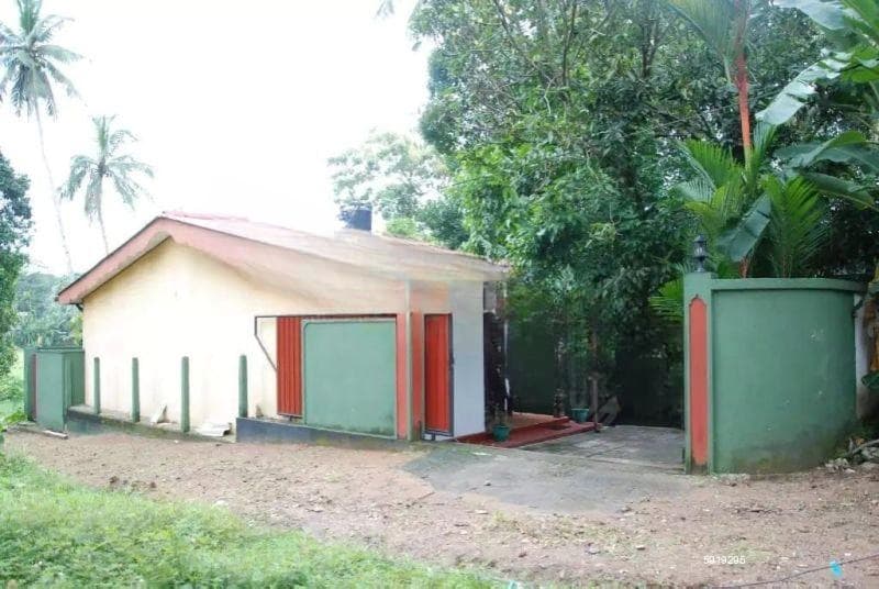 6.5 Perch 2BR House for Sale in Homagama | LKR 16 Million (HS4705)