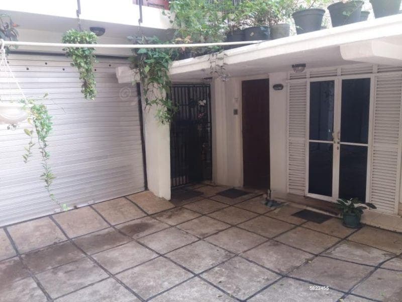 15.54P Prime Residential / Semi-Commercial Land with Existing House - Kassapa Road, Colombo 05 | SL14685