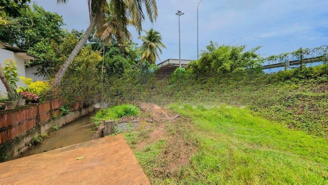 කඩවත Highway පිවිසුම පේන දුරින් වටිනා ඉඩමක්
