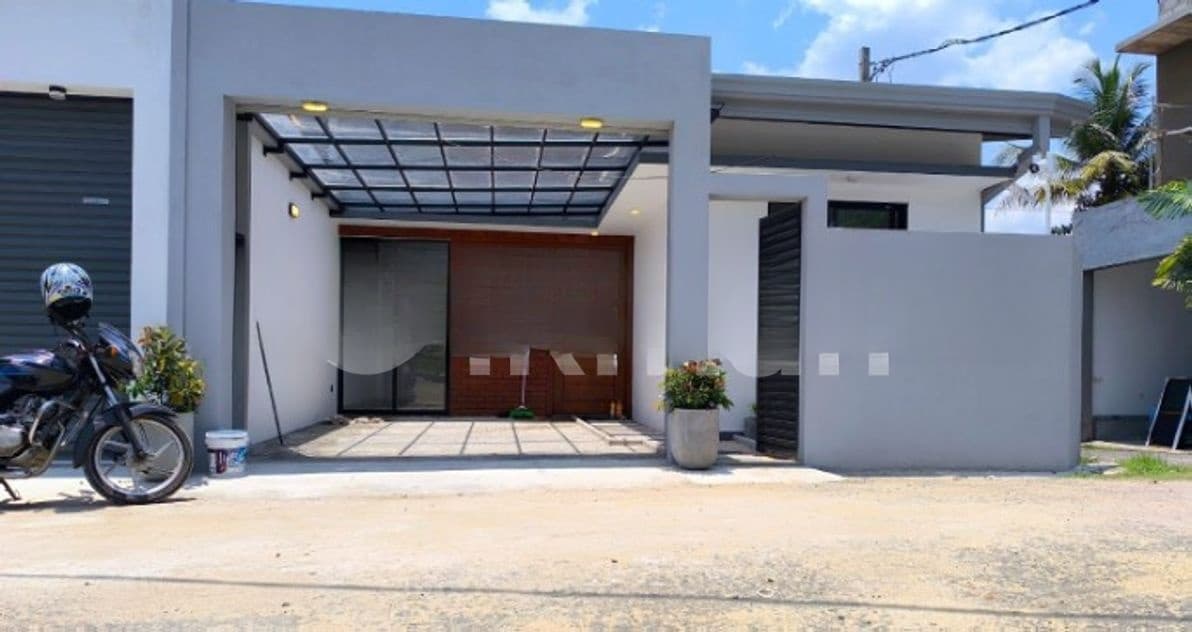 Luxury Modern House For Sale Athurugiriya