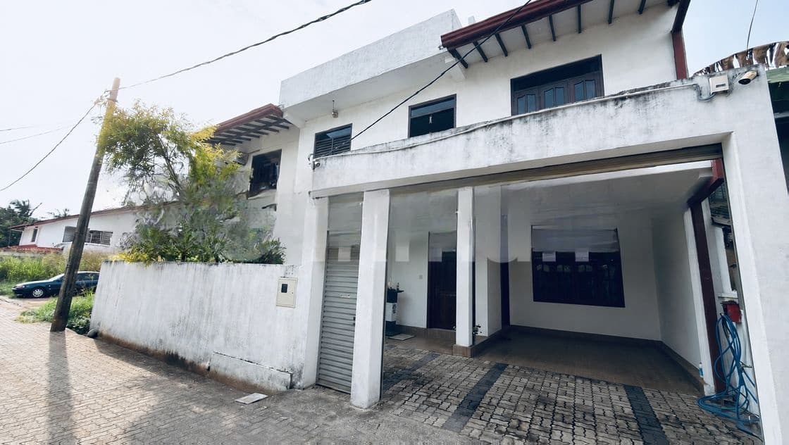 House for Sale at BoralesgamuwaTHA064H