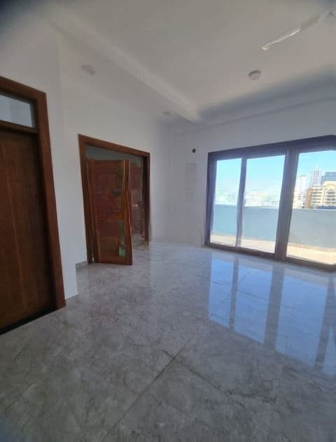 LUXURY SEVEN STORY BUILDING FOR RENT COLOMBO 3 MU2602