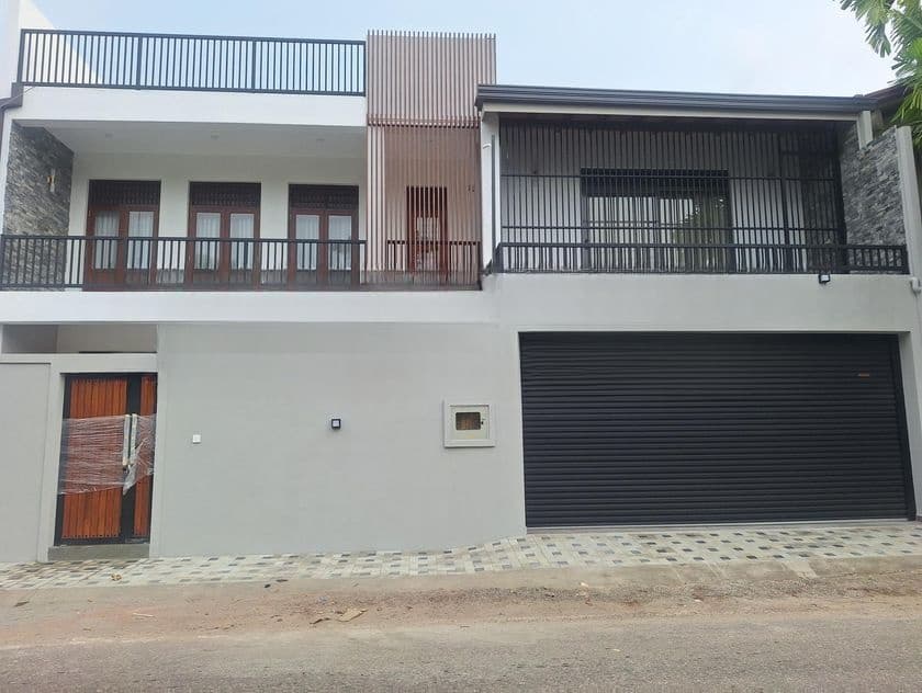 brand new super luxury house for sale in thalawathugoda