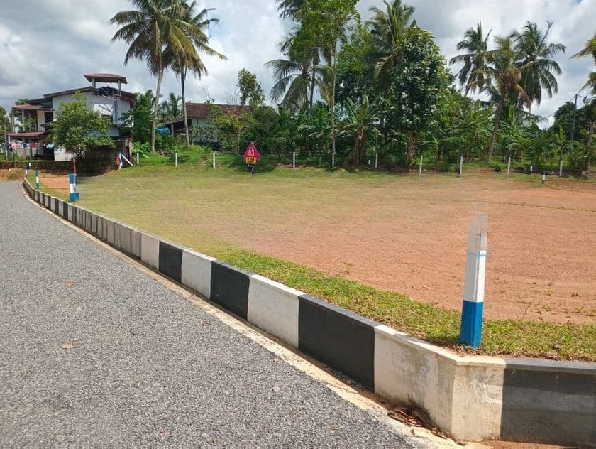 Land for Sale at Homagama Katuwana