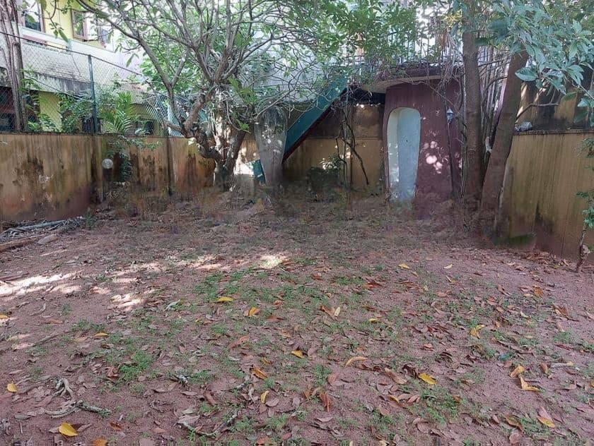Colombo 8 : 24.5 Perches Land for Sale with House