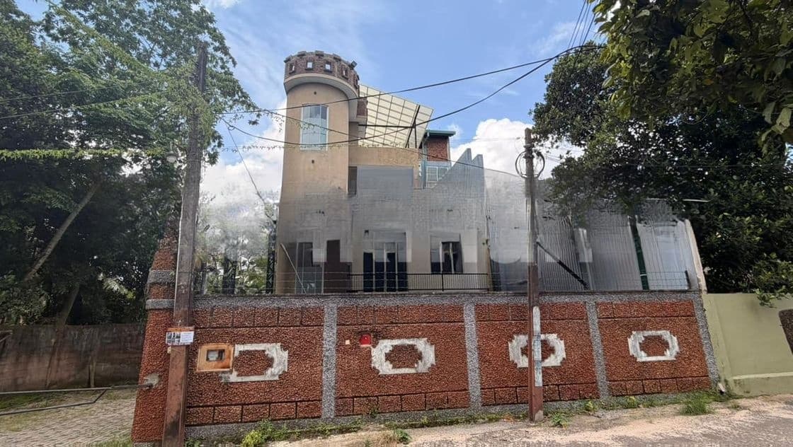Modern 4-Storey House for Sale in Arawwala, Pannipitiya