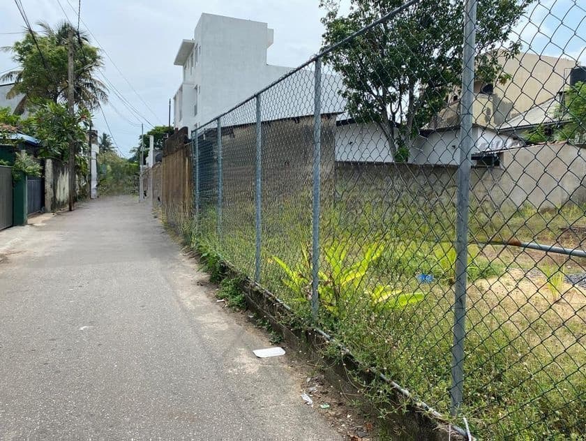 Dehiwala : 13 perches Highly Commercial Land for Sale