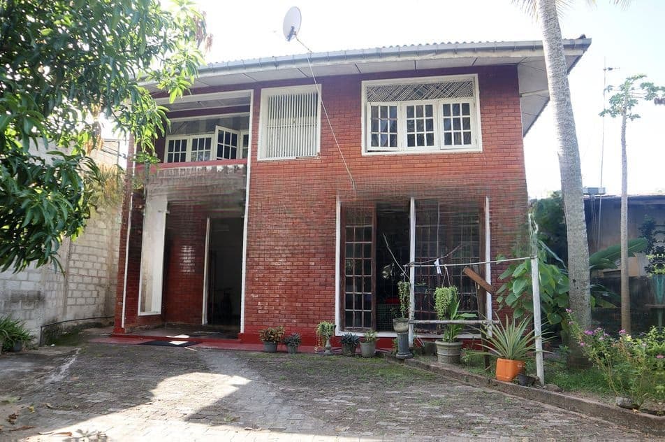 Two Houses for sale in Moratuwa - Koralawella