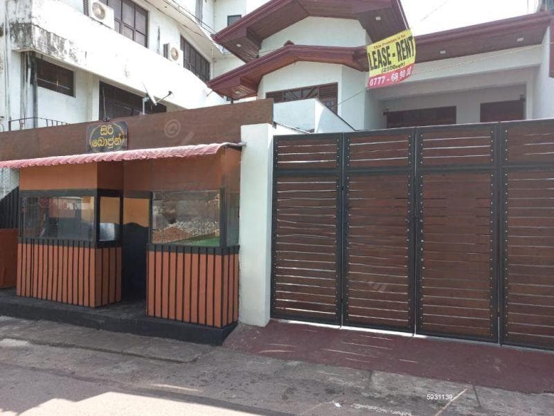 5 Bedroom House for Rent - Nugegoda, Nawala Road | LKR 250,000 Per Month (EM936)