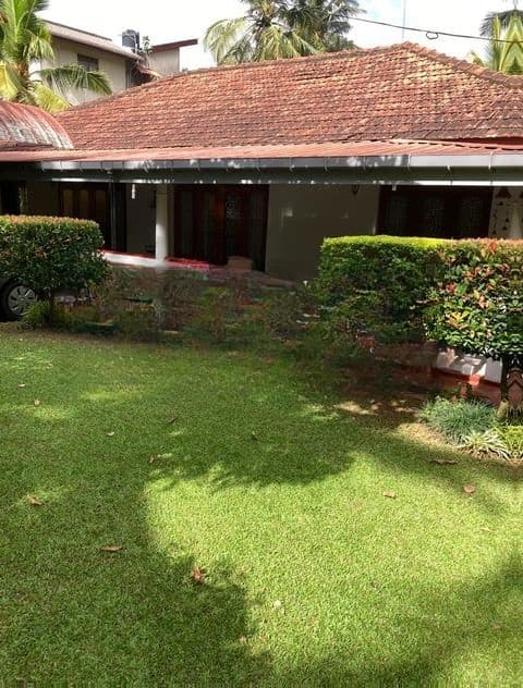 HOUSE with LAND for SALE in MALEBE