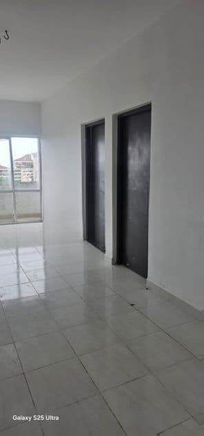 THREE BED ROOM LAKE SIDE APARTMENT FOR RENT COLOMBO 2 SA2728