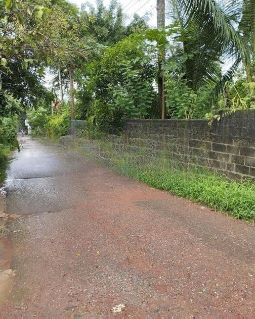 Kadawatha Land for Sale