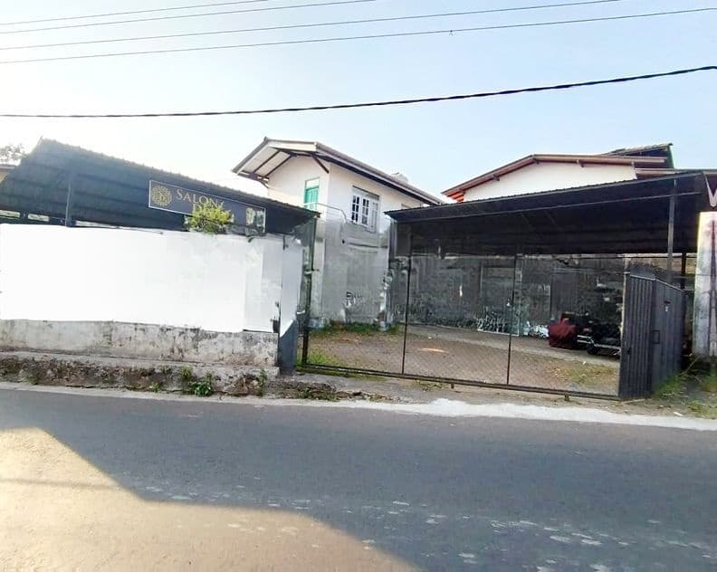 ව්යාපාරික ගොඩනැගිල්ලක් විකිනිමට තලවතුගොඩ කලල්ගොඩ මාර්ගයට මුහුනලා .