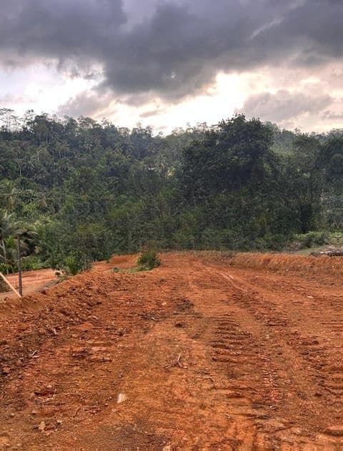 ගාල්ල උඩුගම බස් පාරට ලගින්ම බිම් කොටස්