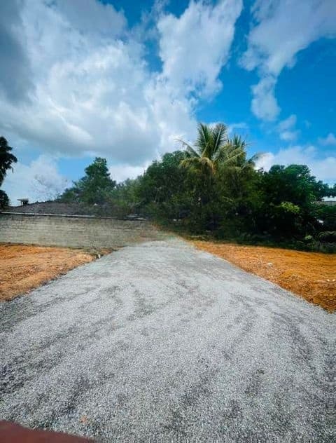 Gampaha Yakkala Valuable Land for Sale