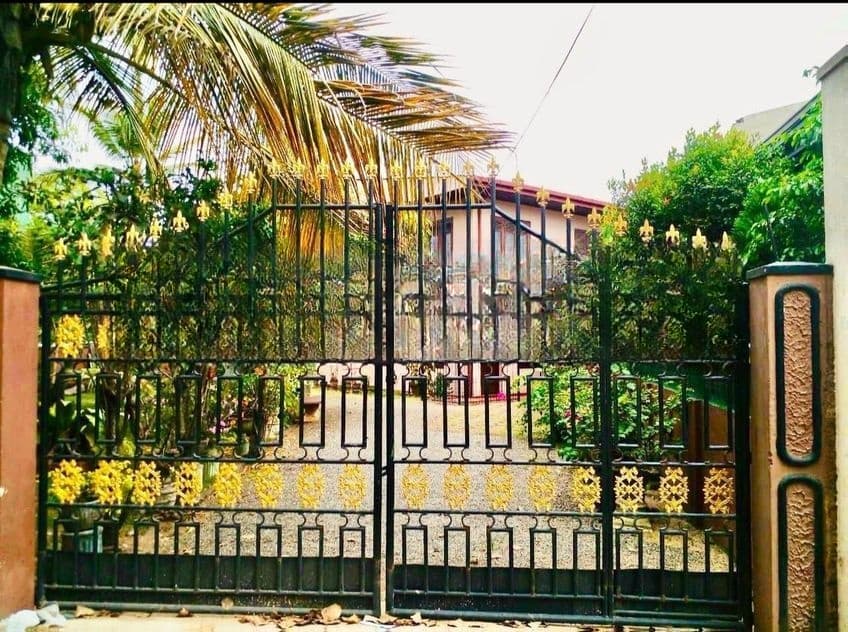MORATUWA : 7 BR ( 25.1 Perch) 2-STOREY PROPERTY FOR SALE