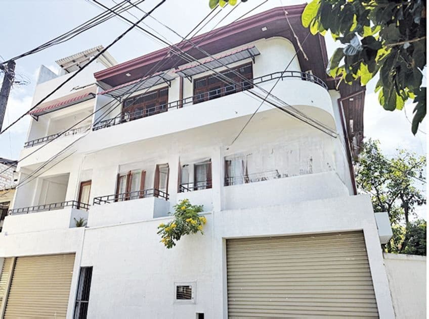 Modern 3-Story House with Rooftop for Sale – Nawala, Colombo