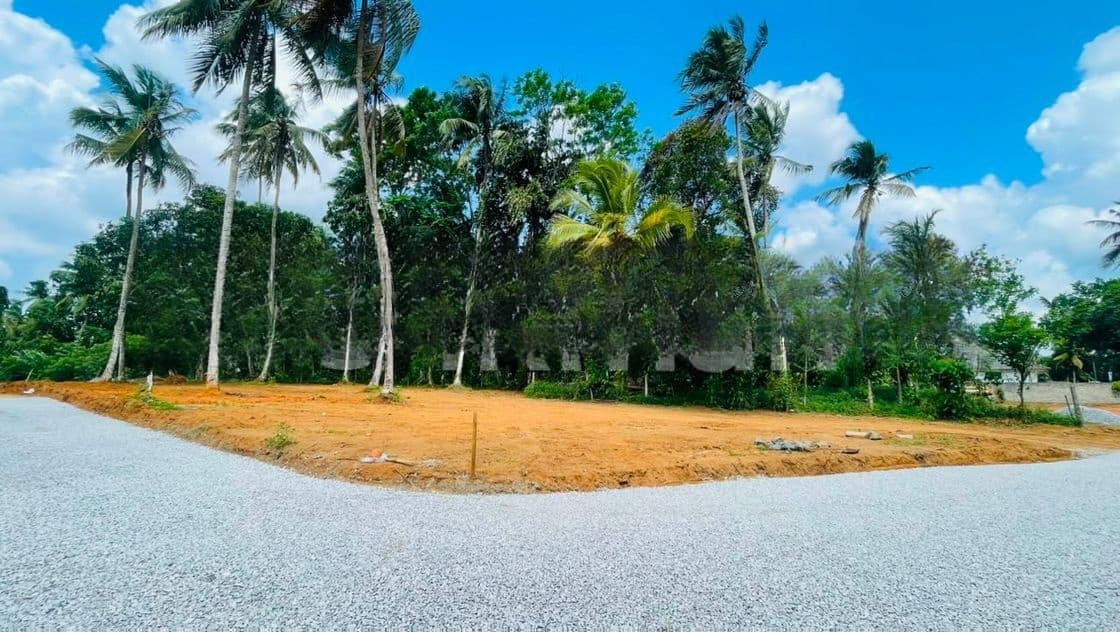 Yakkala Land for Sale