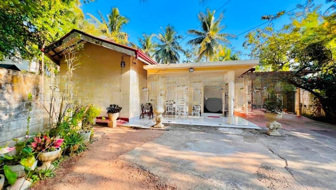 Good & Valuable 22 Perches Land With House For Sale In Negombo