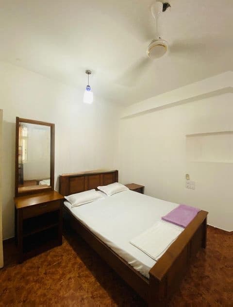 2-Bedroom Apartment Short-Term Rental in Wellawatta. (Code: CSH102)